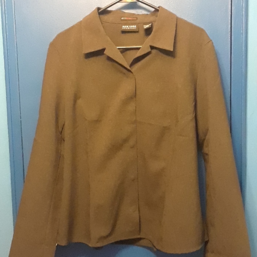New York & Company stretch long sleeve button down
